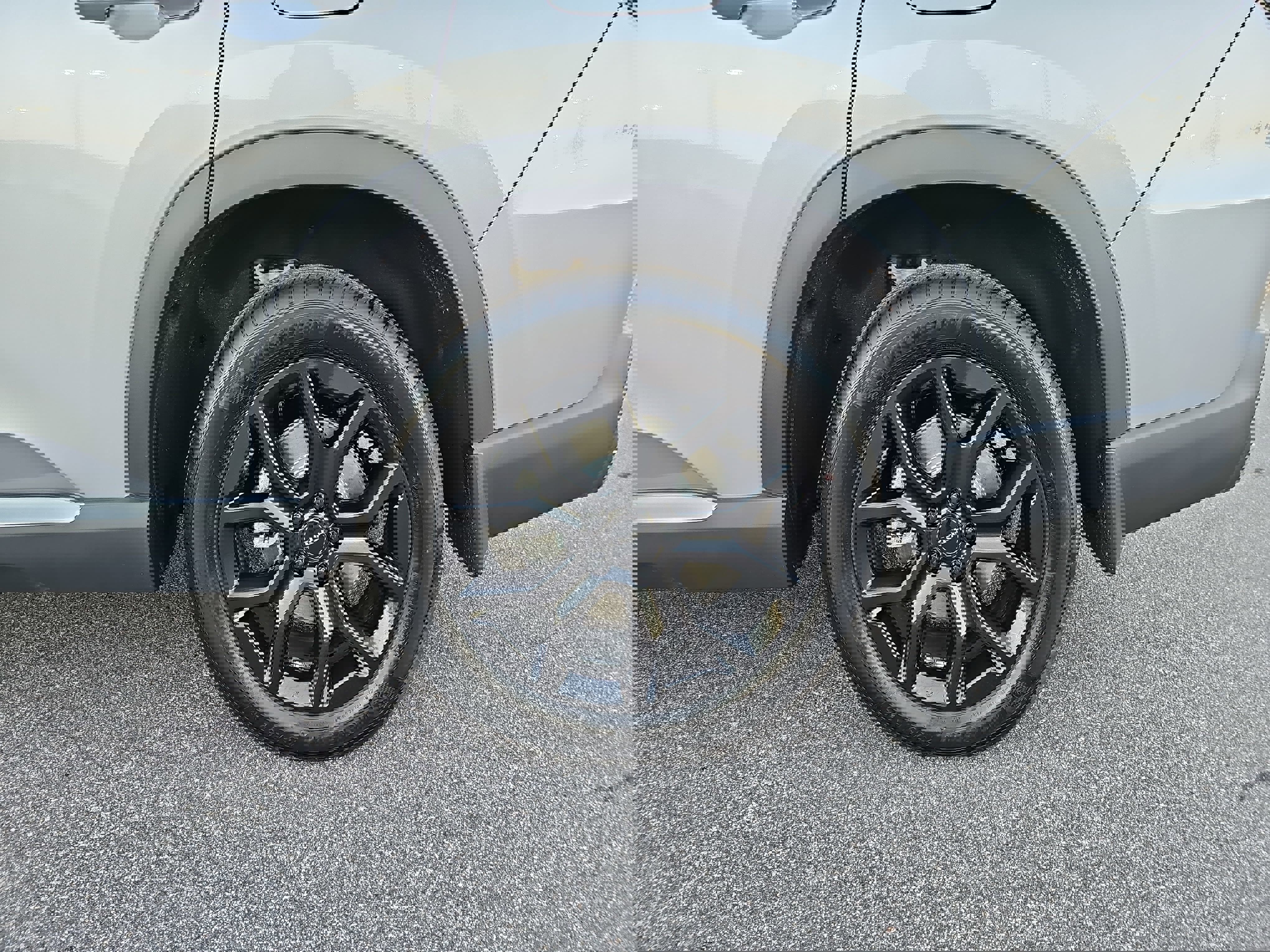 Used 2025 Honda Pilot Touring image 33