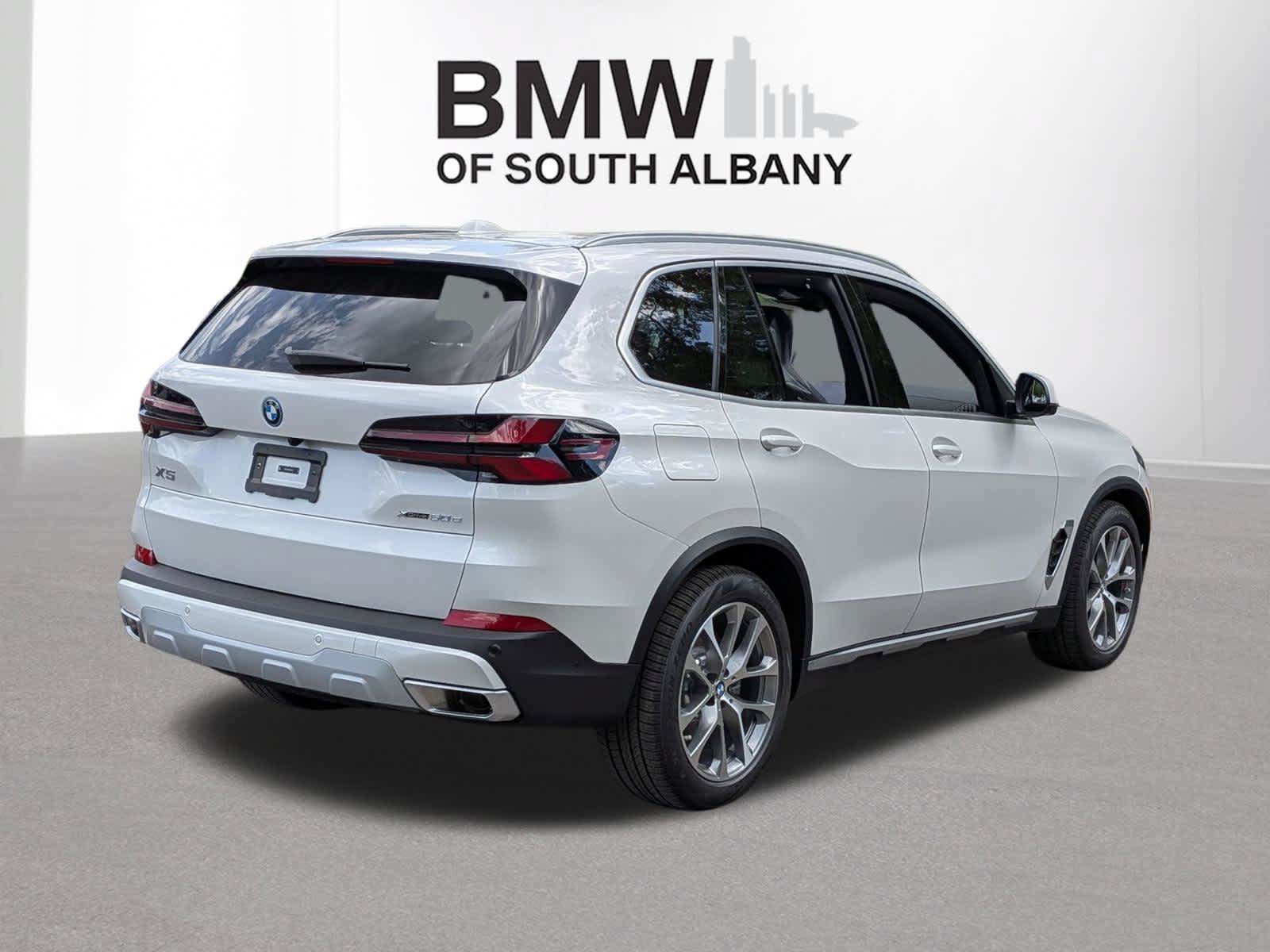 New 2026 BMW X5 xDrive50e w/ Premium Package AWD/4WD image 5