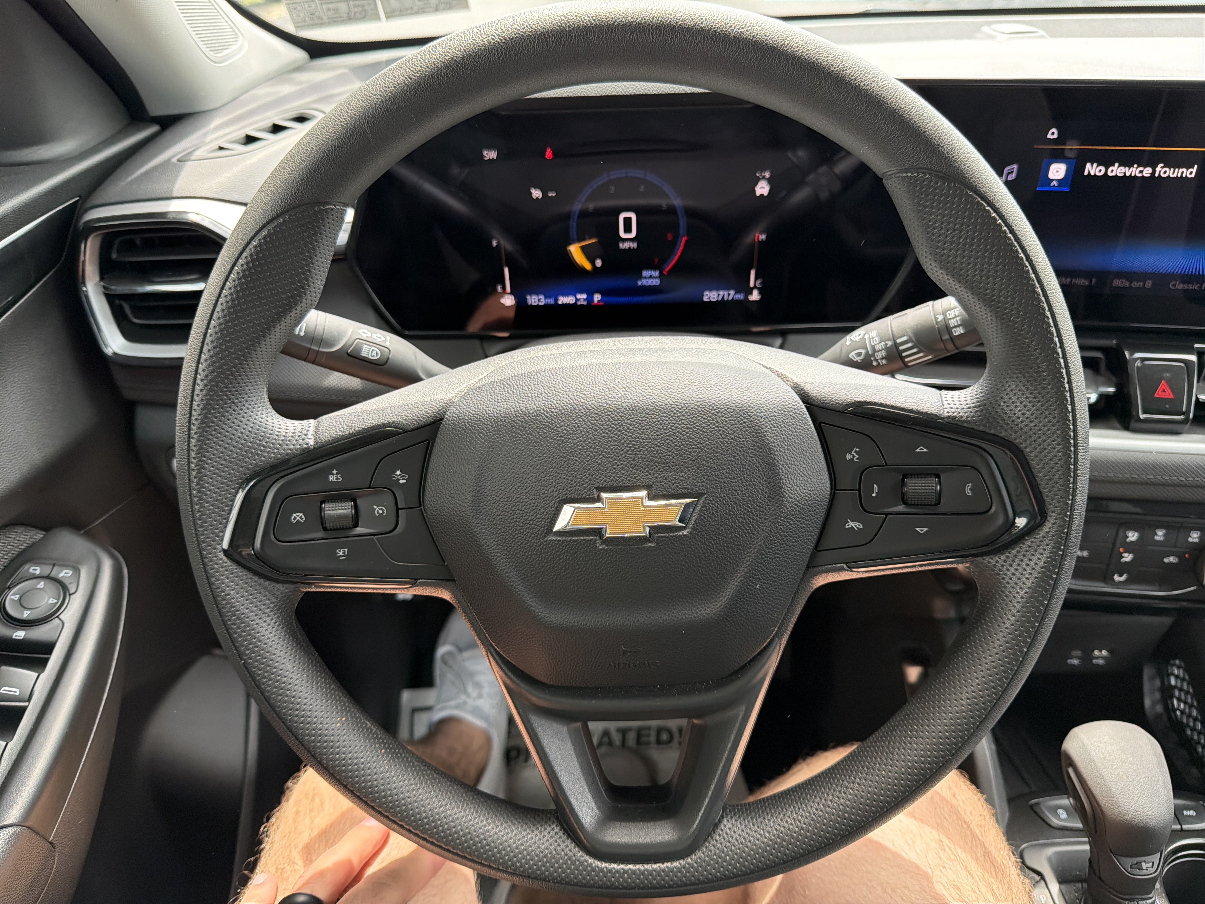 Used 2025 Chevrolet TrailBlazer LT AWD/4WD image 17