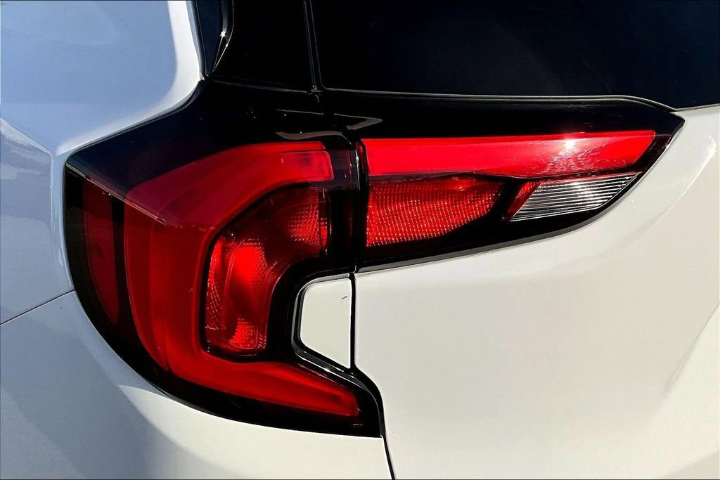 Used 2020 GMC Terrain SLE w/ Driver Convenience Package image 24