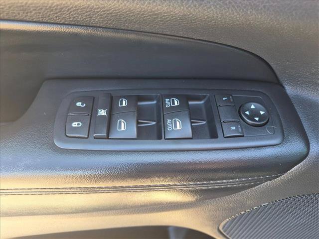 Used 2016 Jeep Grand Cherokee Laredo RWD image 11