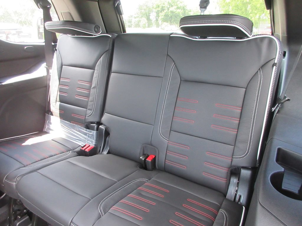 New 2026 GMC Yukon AT4 Ultimate AWD/4WD image 14