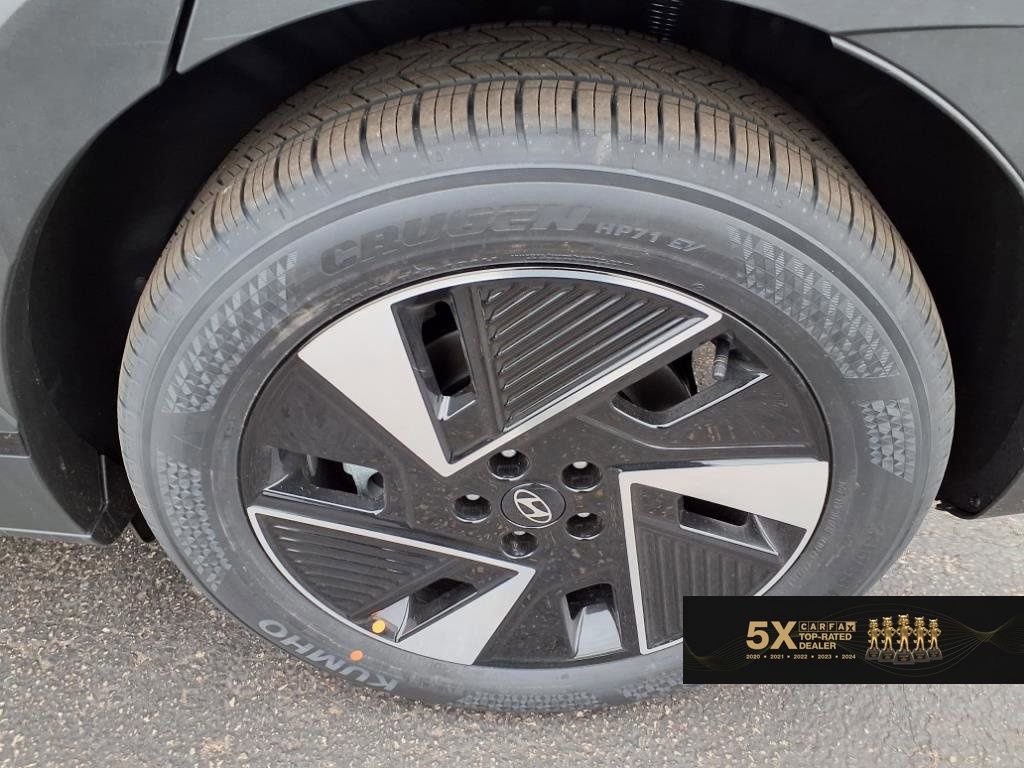 Used 2025 Hyundai Ioniq 5 SEL image 4