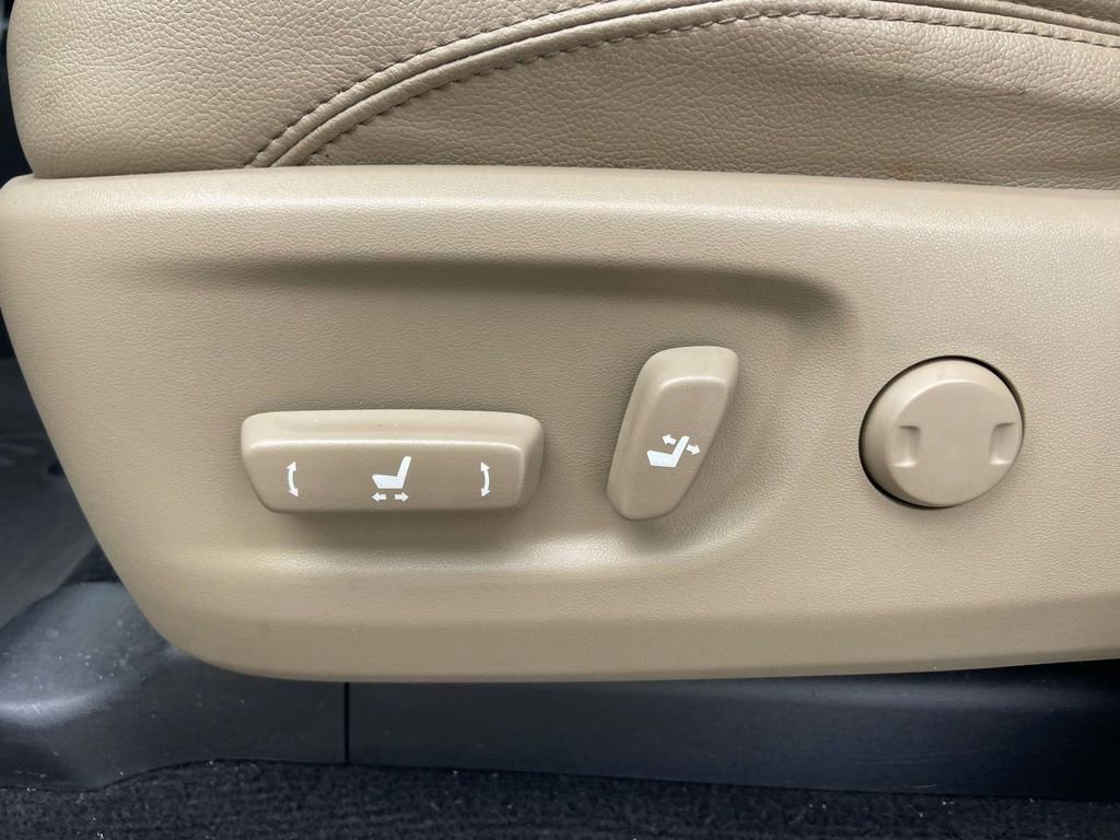 Used 2021 Toyota 4Runner Limited RWD image 16