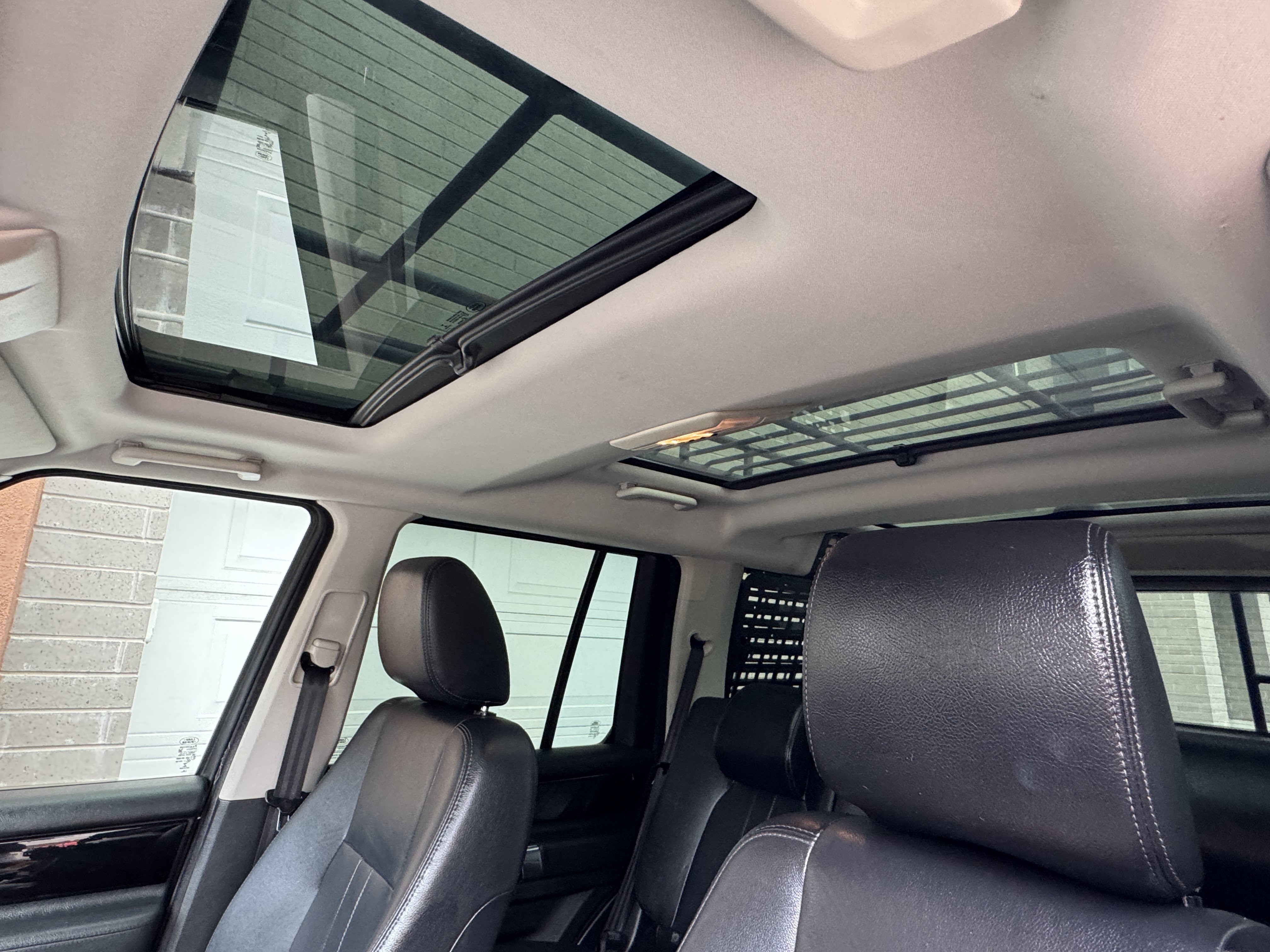 Used 2013 Land Rover LR4 AWD/4WD image 23
