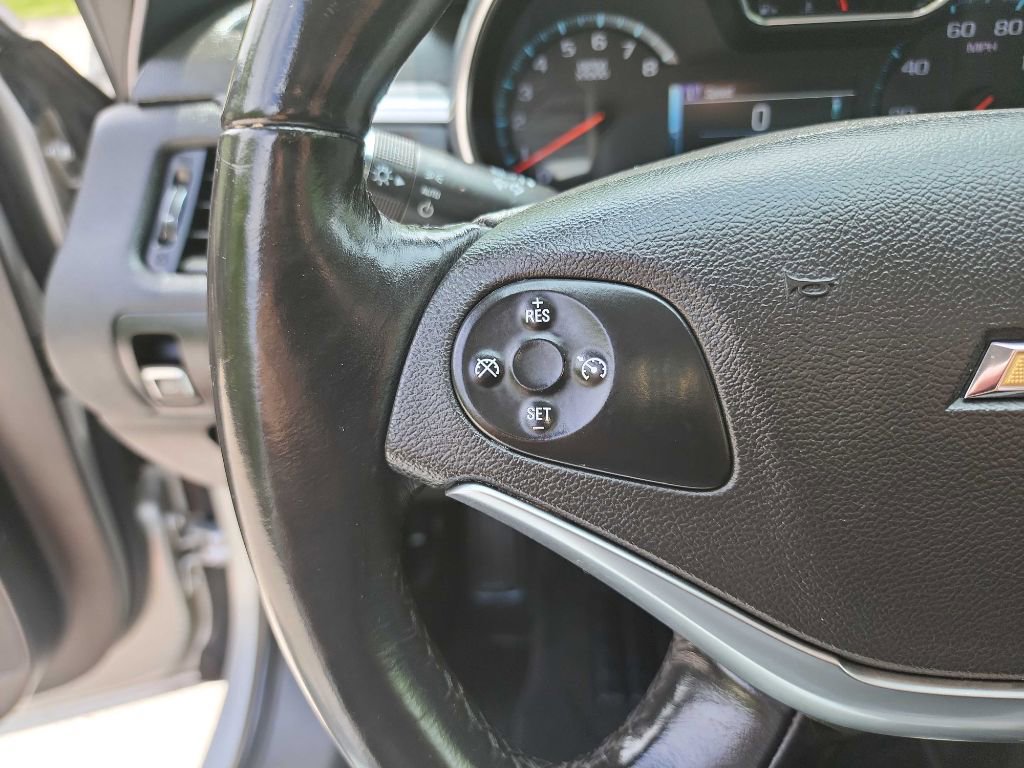 Used 2018 Chevrolet Impala LT image 17