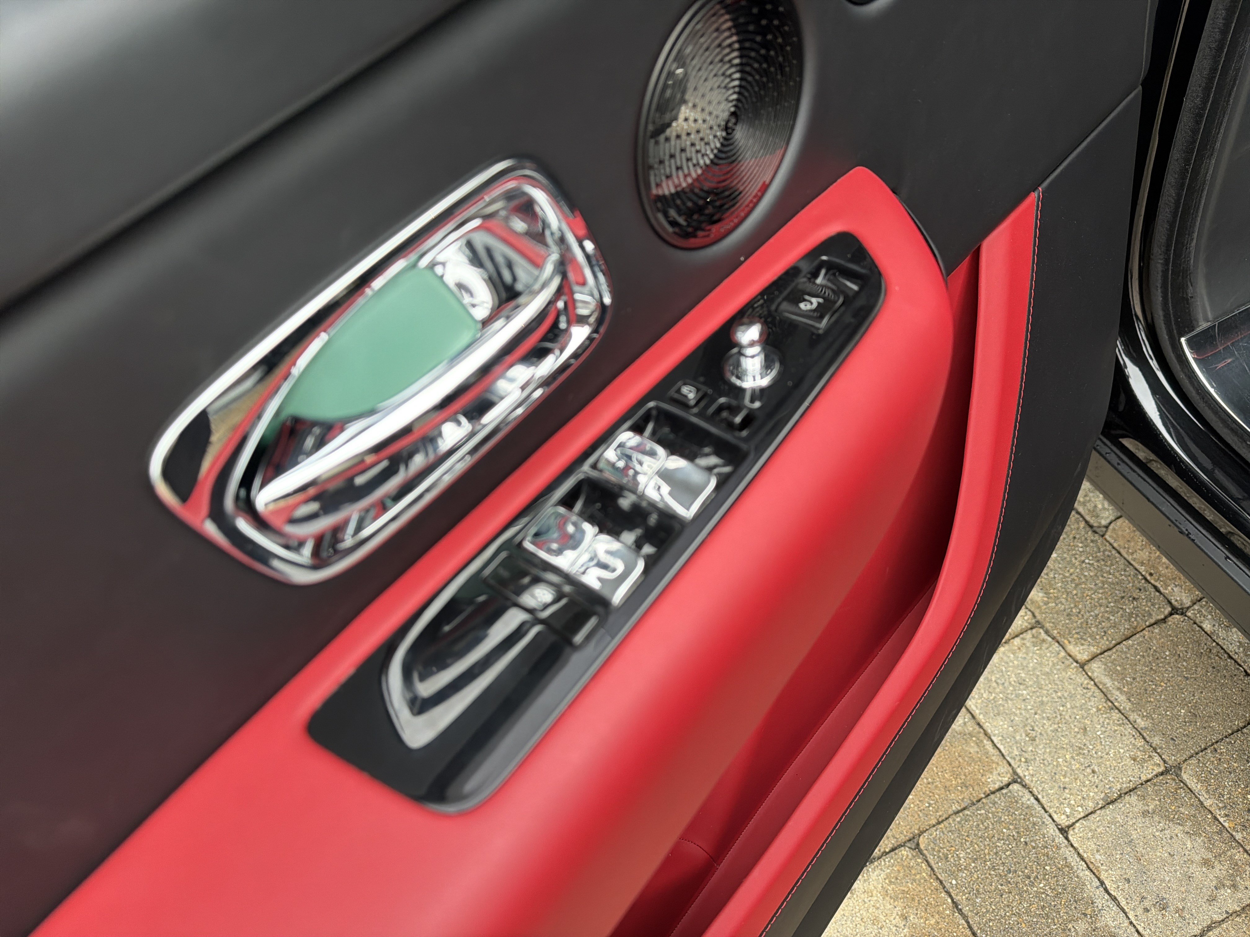 Certified 2023 Rolls-Royce Cullinan w/ Cullinan Package AWD/4WD image 11