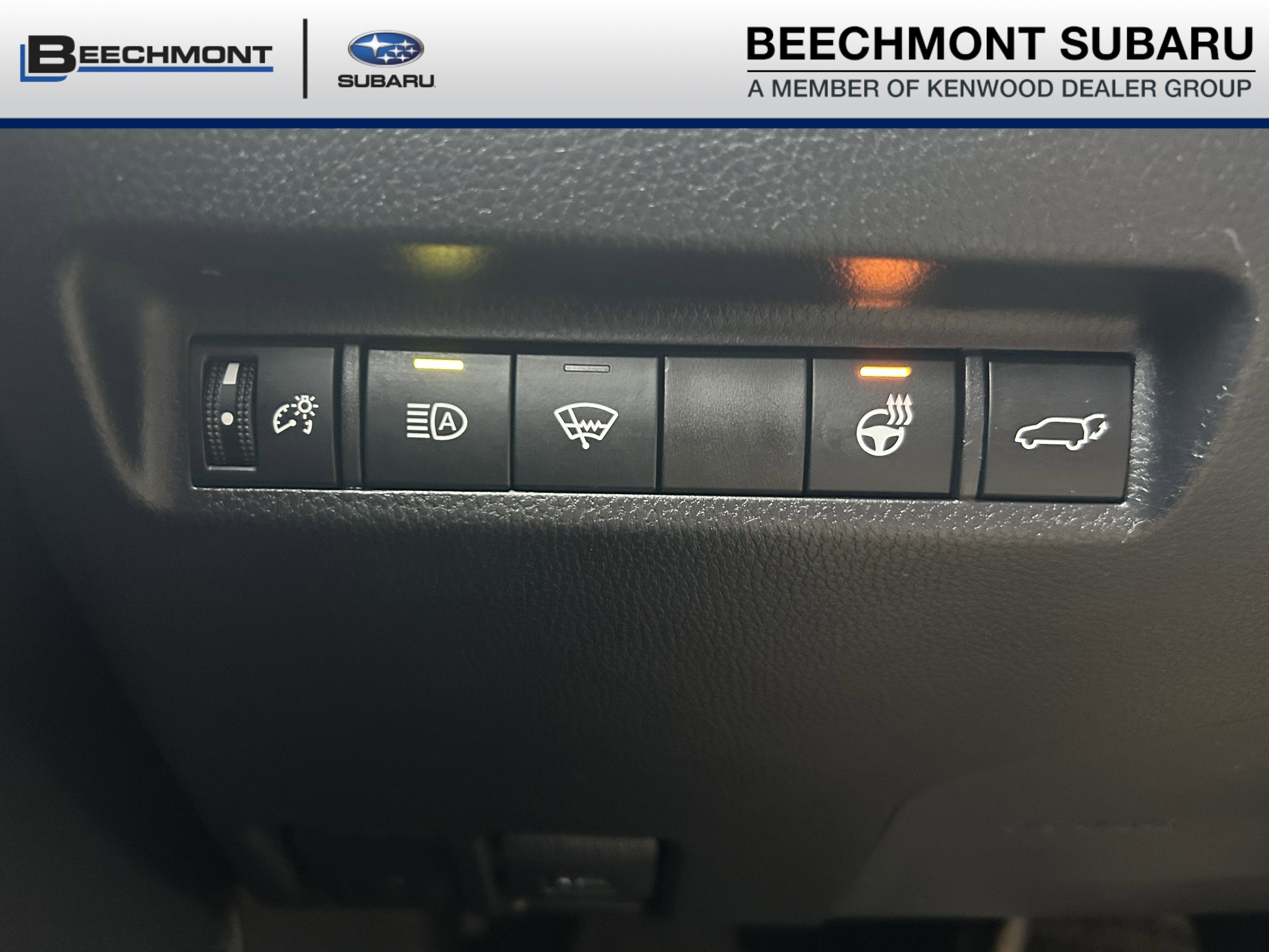 Used 2022 Toyota RAV4 XLE Premium image 19