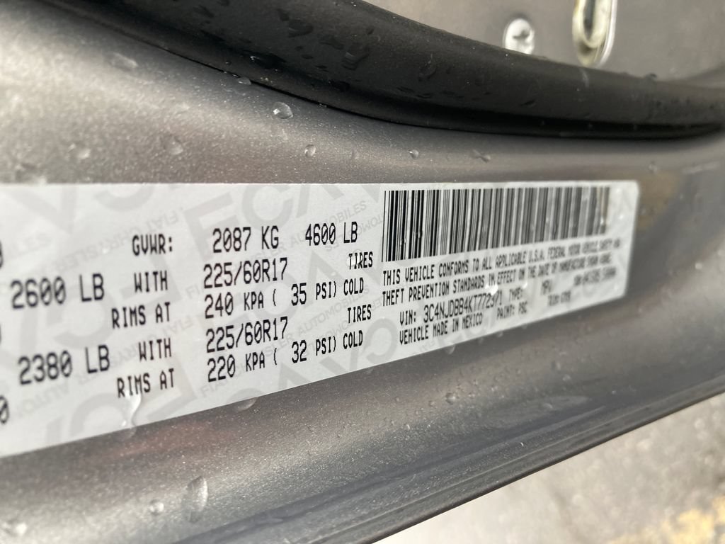 Used 2019 Jeep Compass Latitude AWD/4WD image 37