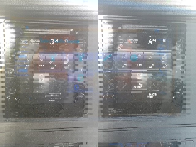 Used 2015 Toyota Sienna LE image 12