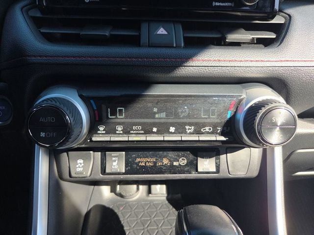 Used 2021 Toyota RAV4 SE w/ Weather & Moonroof Package AWD/4WD image 29