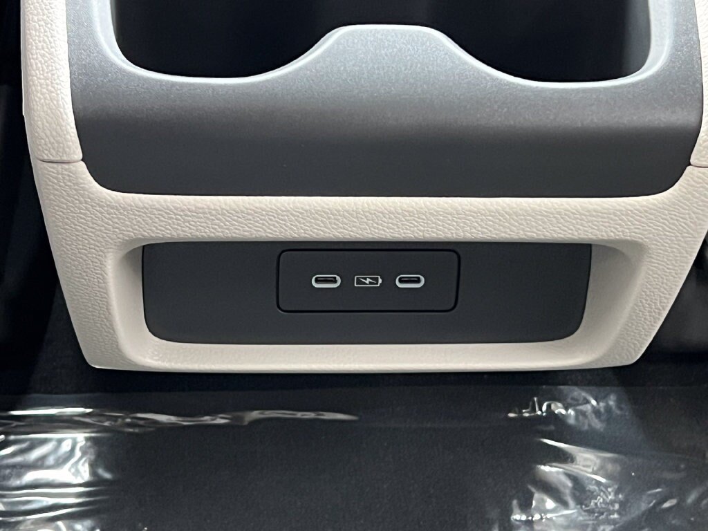 New 2027 Honda Odyssey Touring image 36