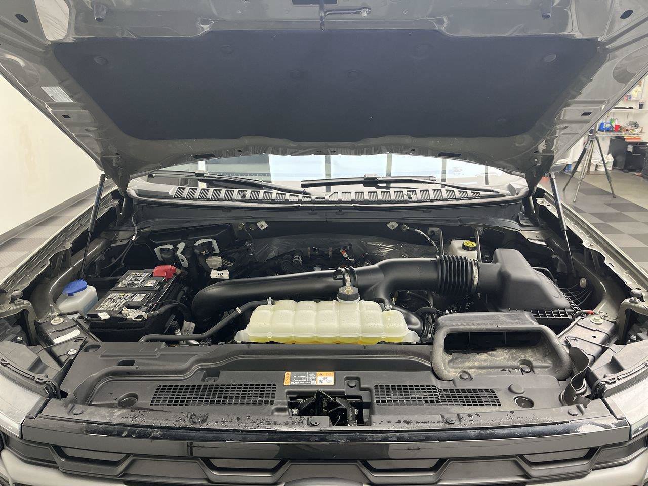 Used 2025 Ford Expedition Tremor AWD/4WD image 35