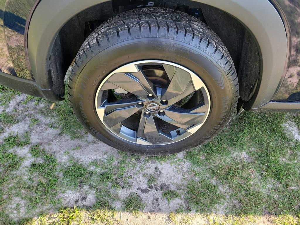 Used 2024 Nissan Rogue SV AWD/4WD image 8