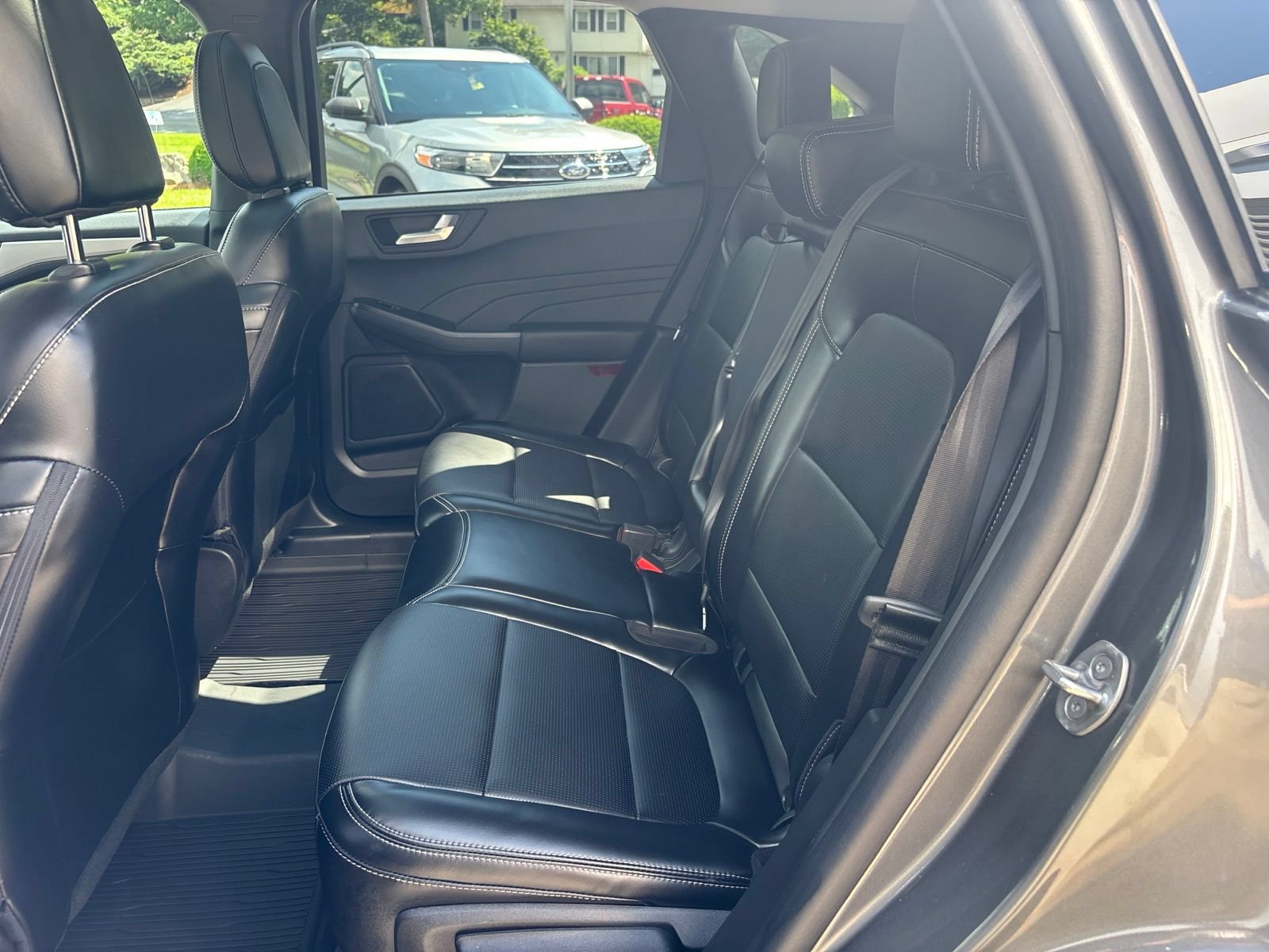 Used 2023 Ford Escape Platinum AWD/4WD image 34