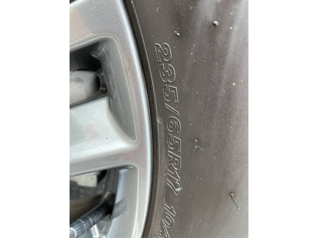 Used 2025 Nissan Rogue S image 11