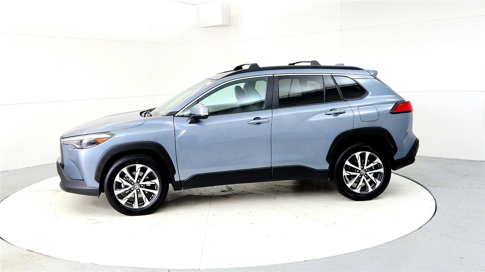 Certified 2024 Toyota Corolla Cross XLE w/ Convenience Package image 3
