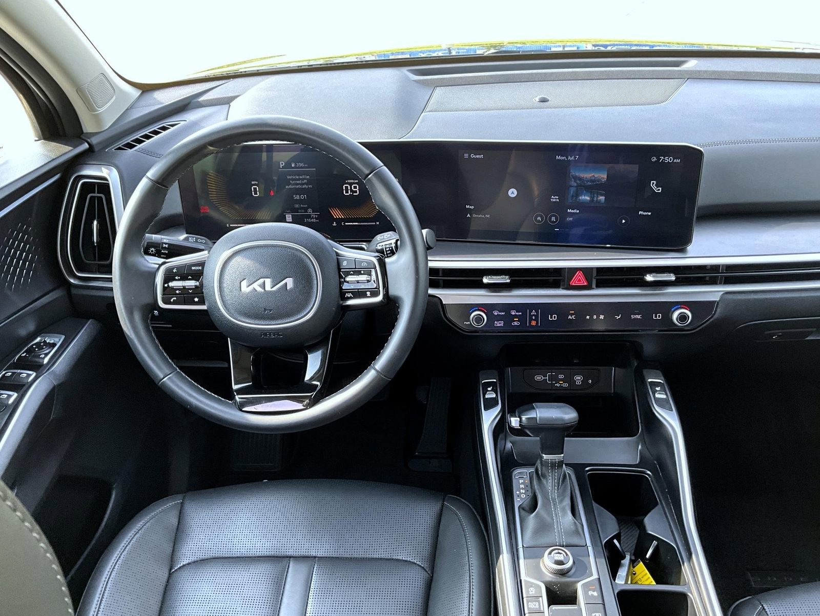 Used 2024 Kia Sorento S image 13