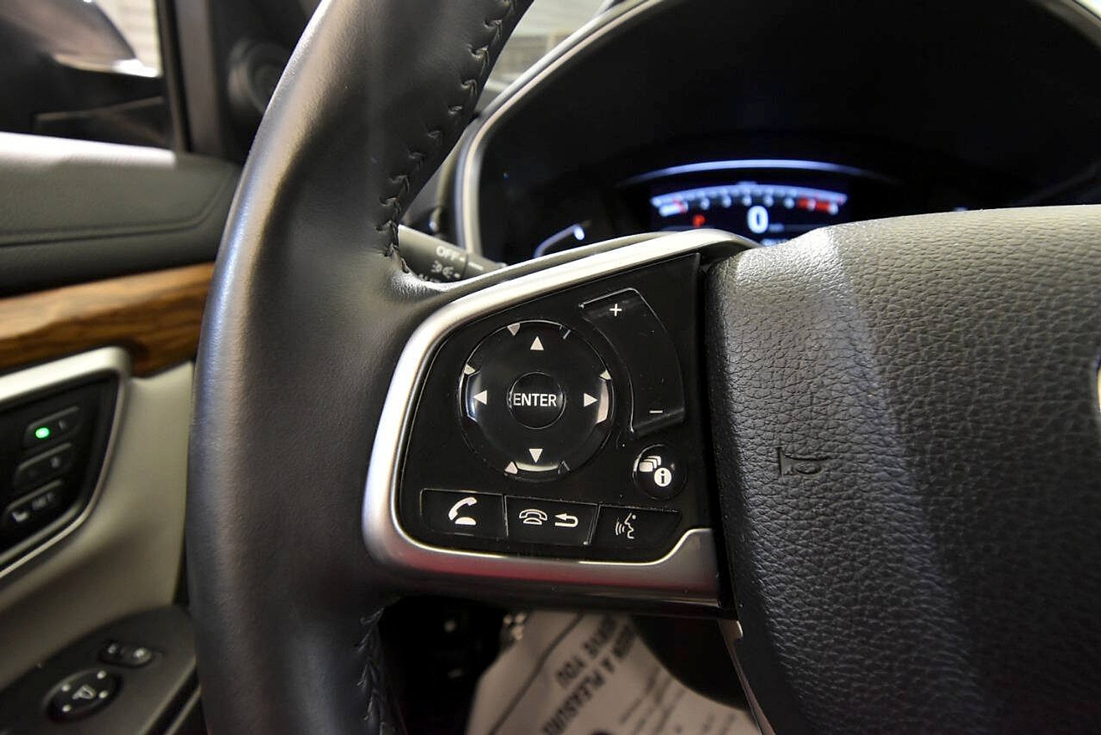 Used 2019 Honda CR-V Touring image 27