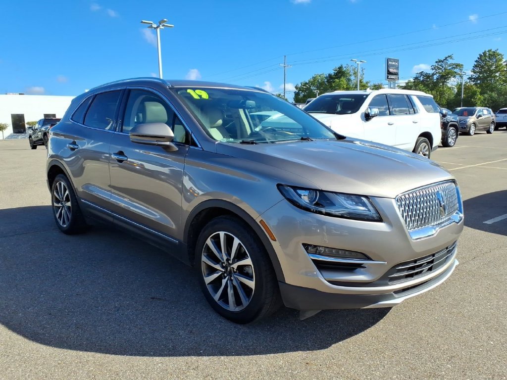 Used 2019 Lincoln MKC Reserve FWD image 3