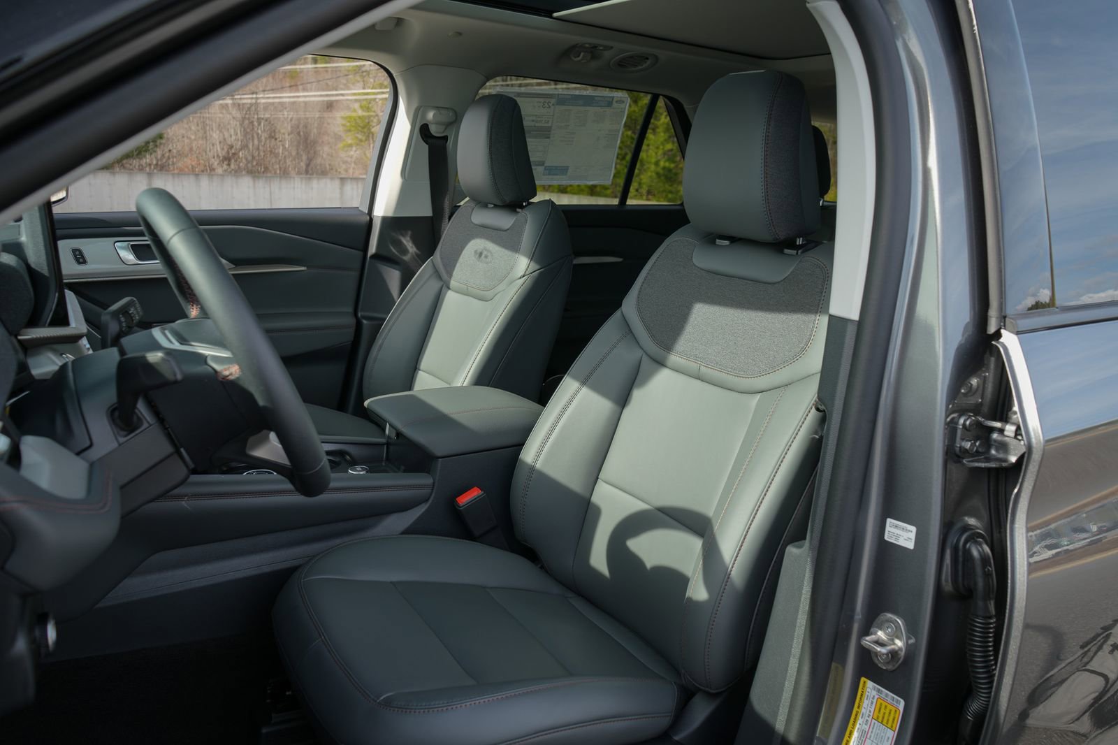 New 2026 Ford Explorer Active w/ Active Comfort Package image 15
