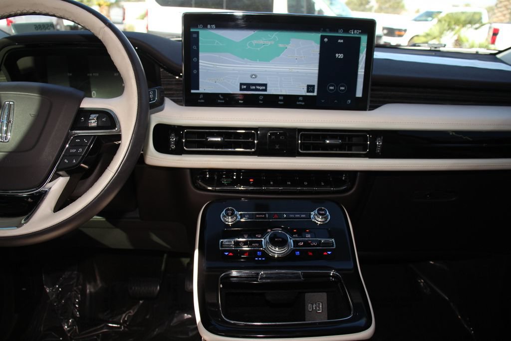 Certified 2022 Lincoln Nautilus Black Label AWD/4WD image 13