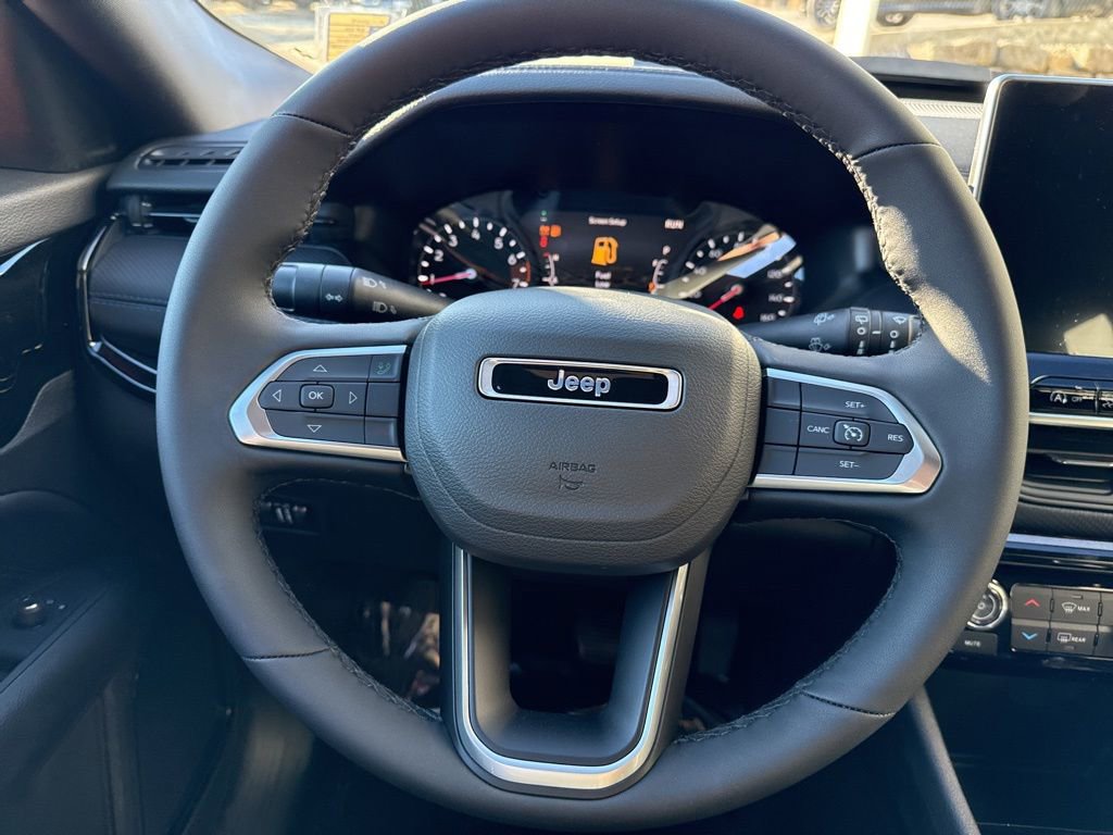 New 2026 Jeep Compass Latitude AWD/4WD image 15