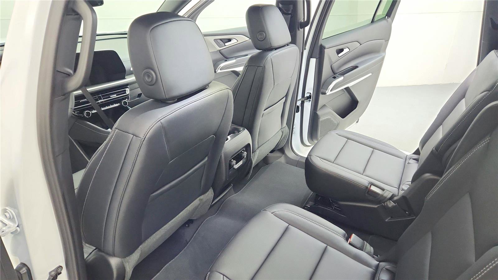 New 2026 Chevrolet Traverse LT image 21