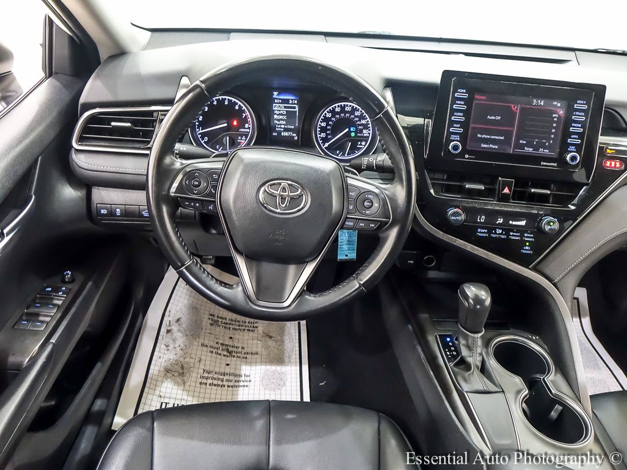 Used 2021 Toyota Camry SE FWD image 17