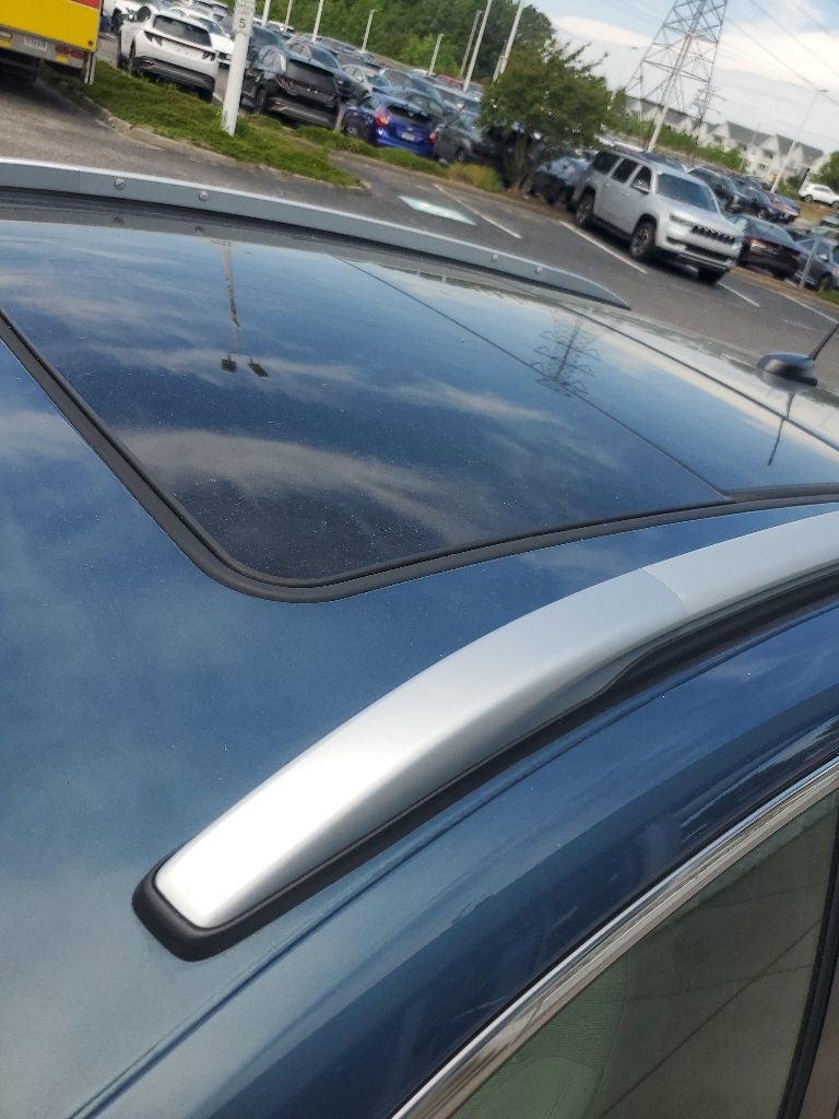 Used 2024 Buick Encore GX Avenir w/ Avenir Technology Package FWD image 12