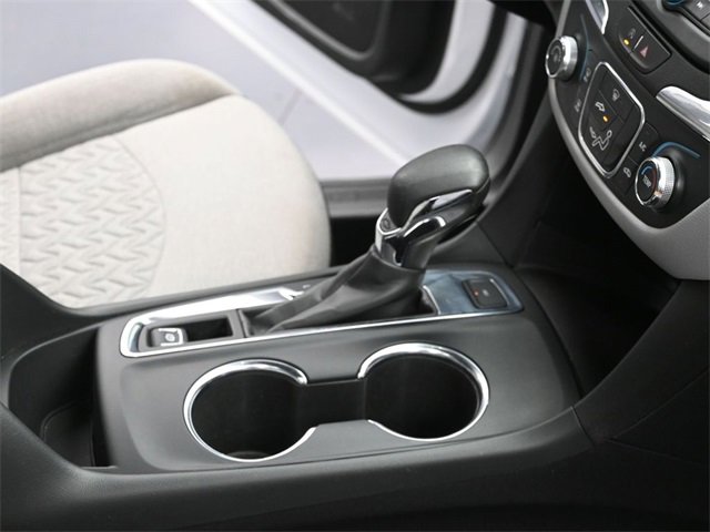 Used 2023 Chevrolet Equinox LS image 36