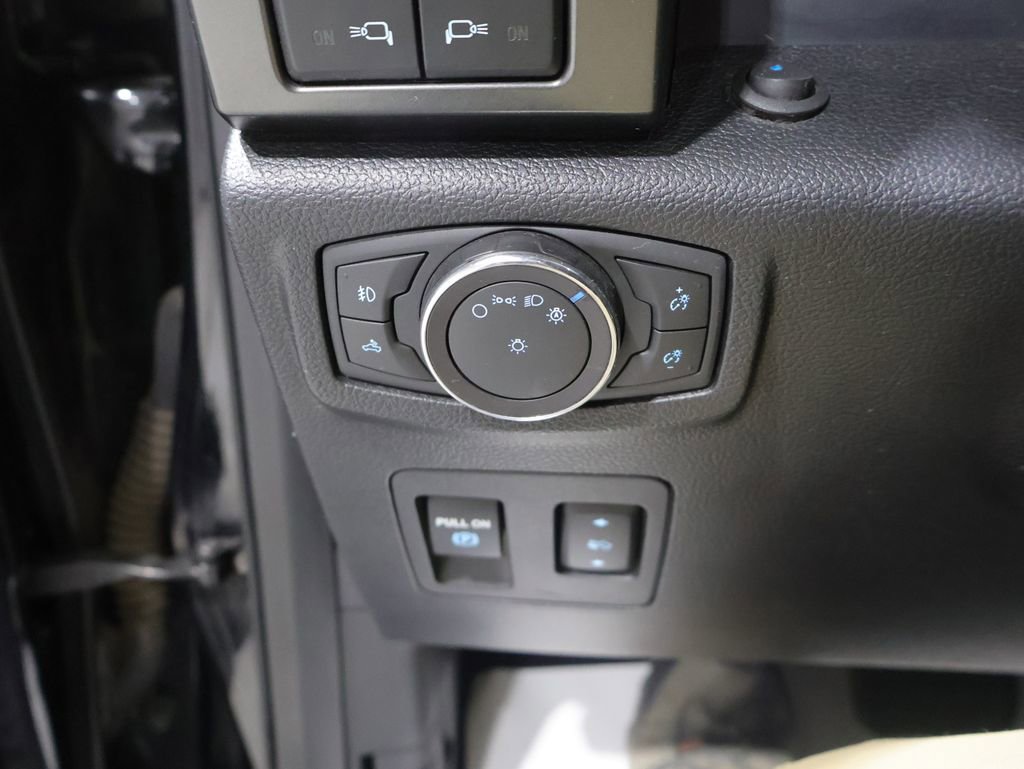 Used 2018 Ford F150 Lariat w/ Equipment Group 502A Luxury image 34