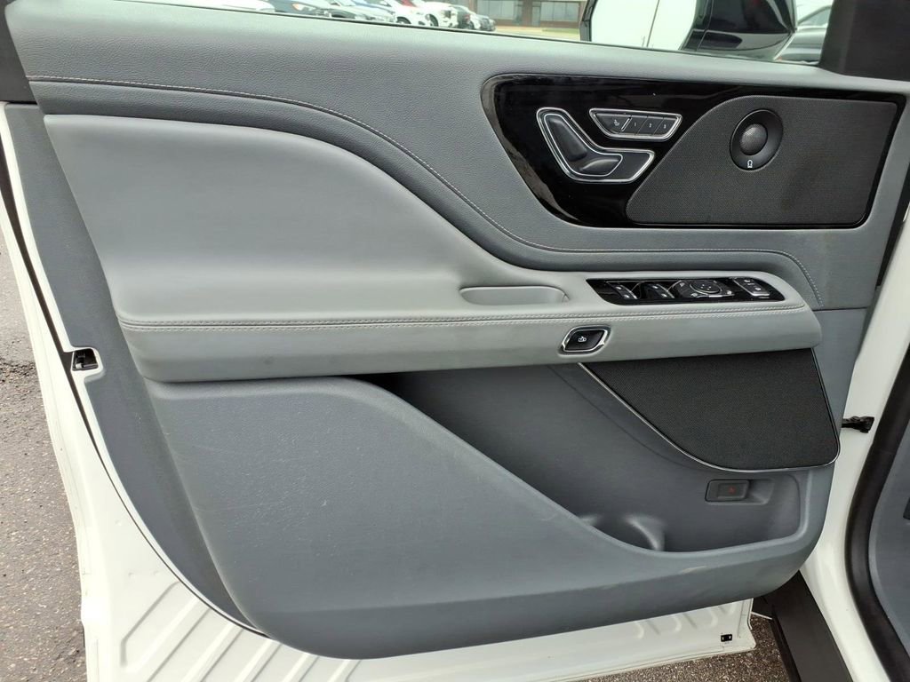 Used 2020 Lincoln Aviator Grand Touring w/ Elements Package Plus image 15