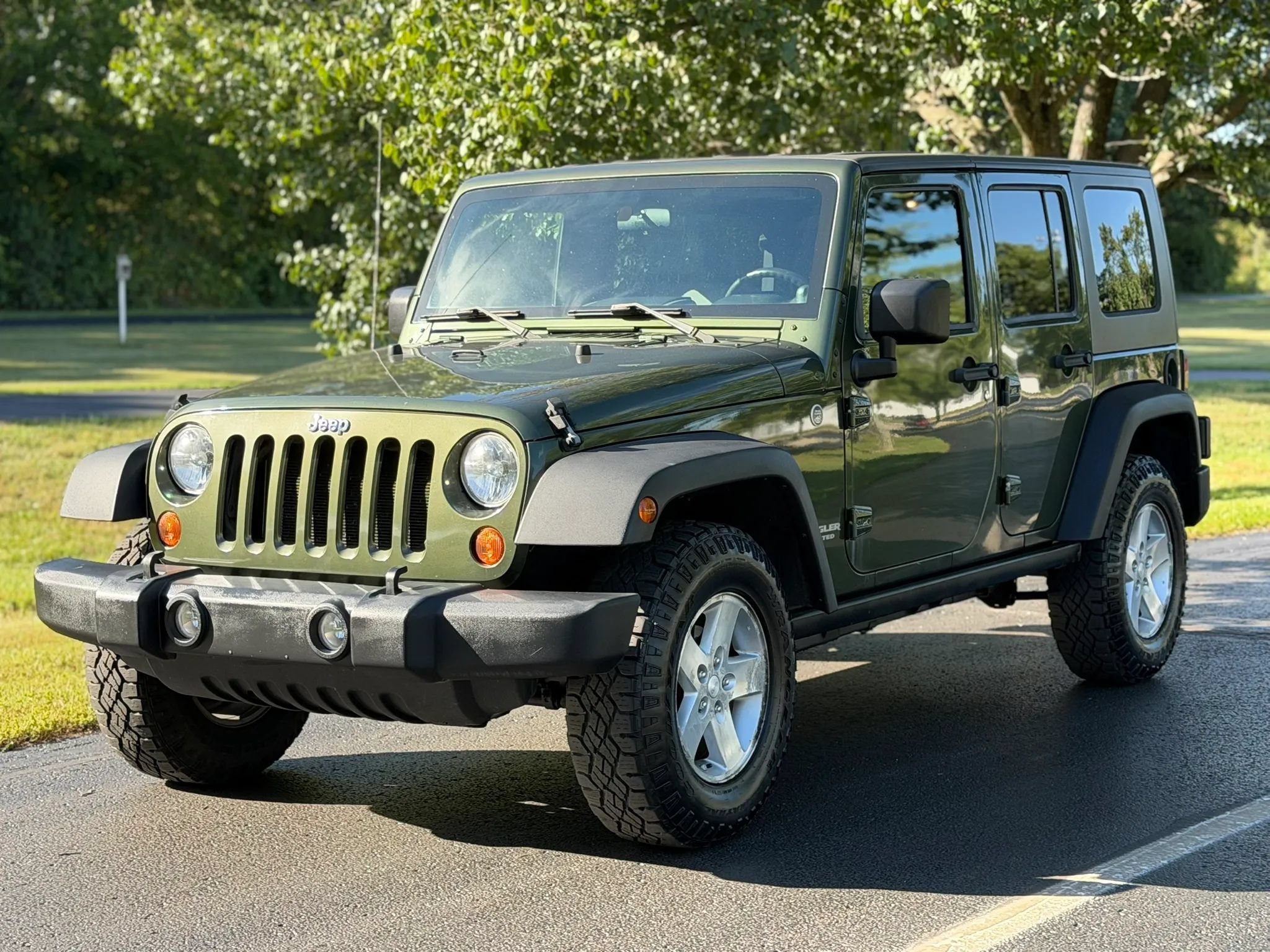 Used 2008 Jeep Wrangler Unlimited Rubicon w/ PWR Convenience Group AWD/4WD image 1