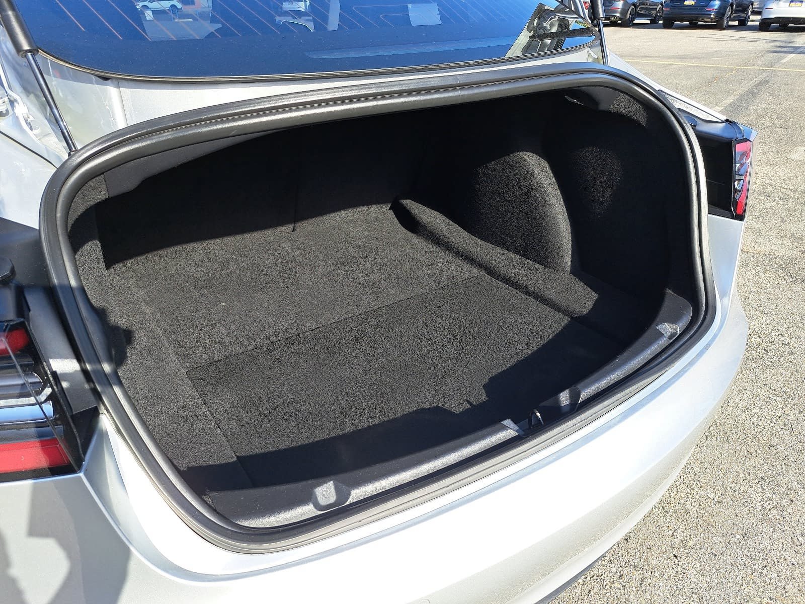 Used 2018 Tesla Model 3 Long Range AWD/4WD image 13