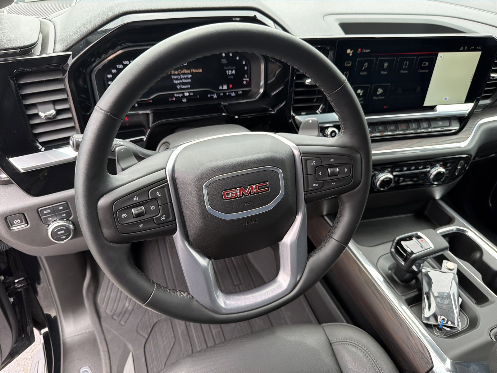 Used 2024 GMC Sierra 1500 SLT w/ SLT Premium Plus Package AWD/4WD image 17