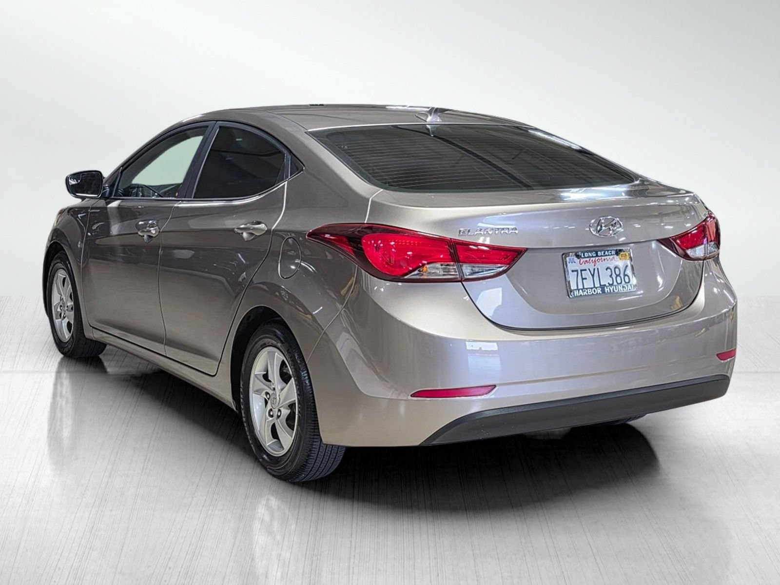 Used 2014 Hyundai Elantra SE FWD image 5