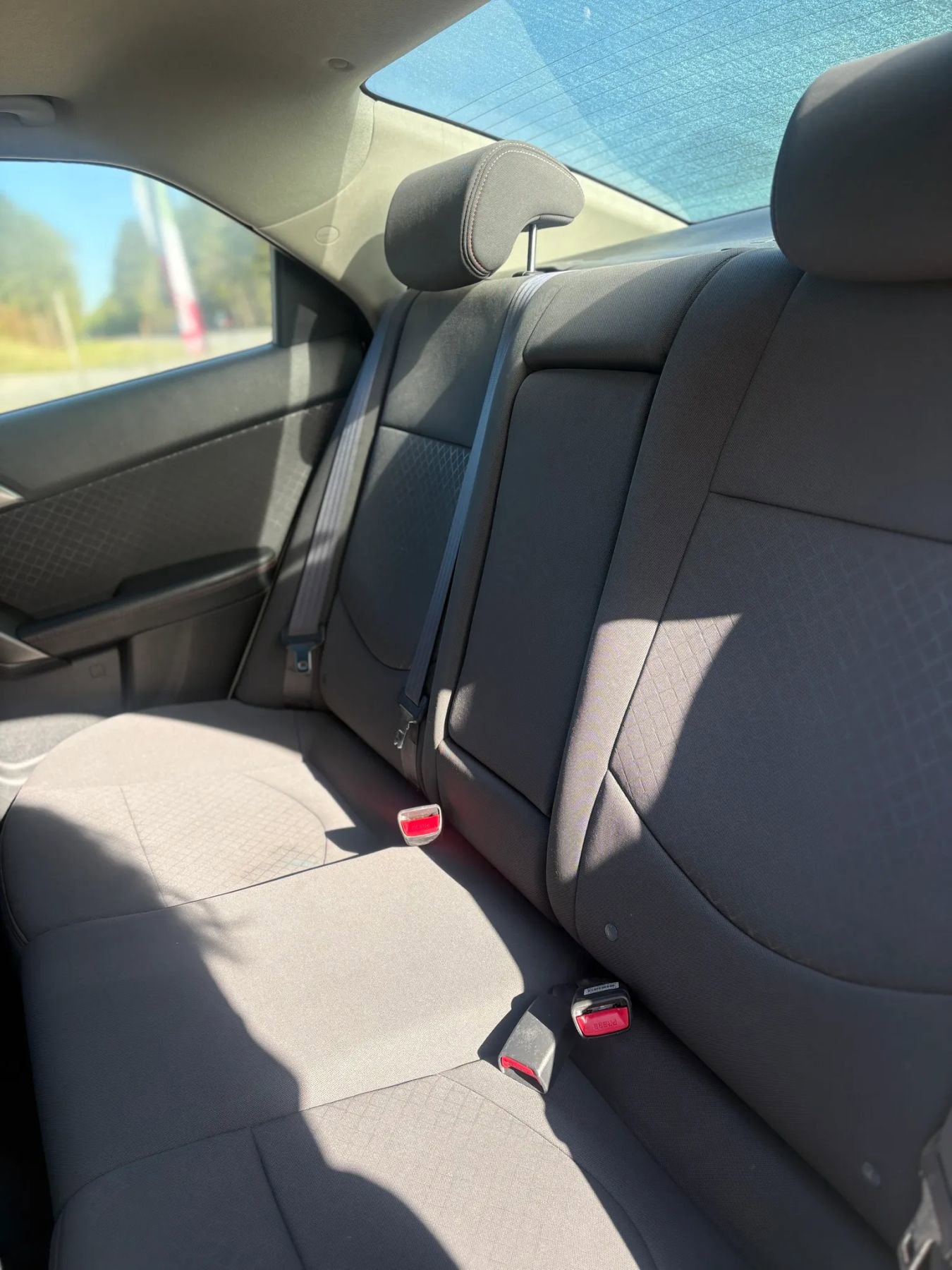 Used 2011 Kia Forte SX image 10
