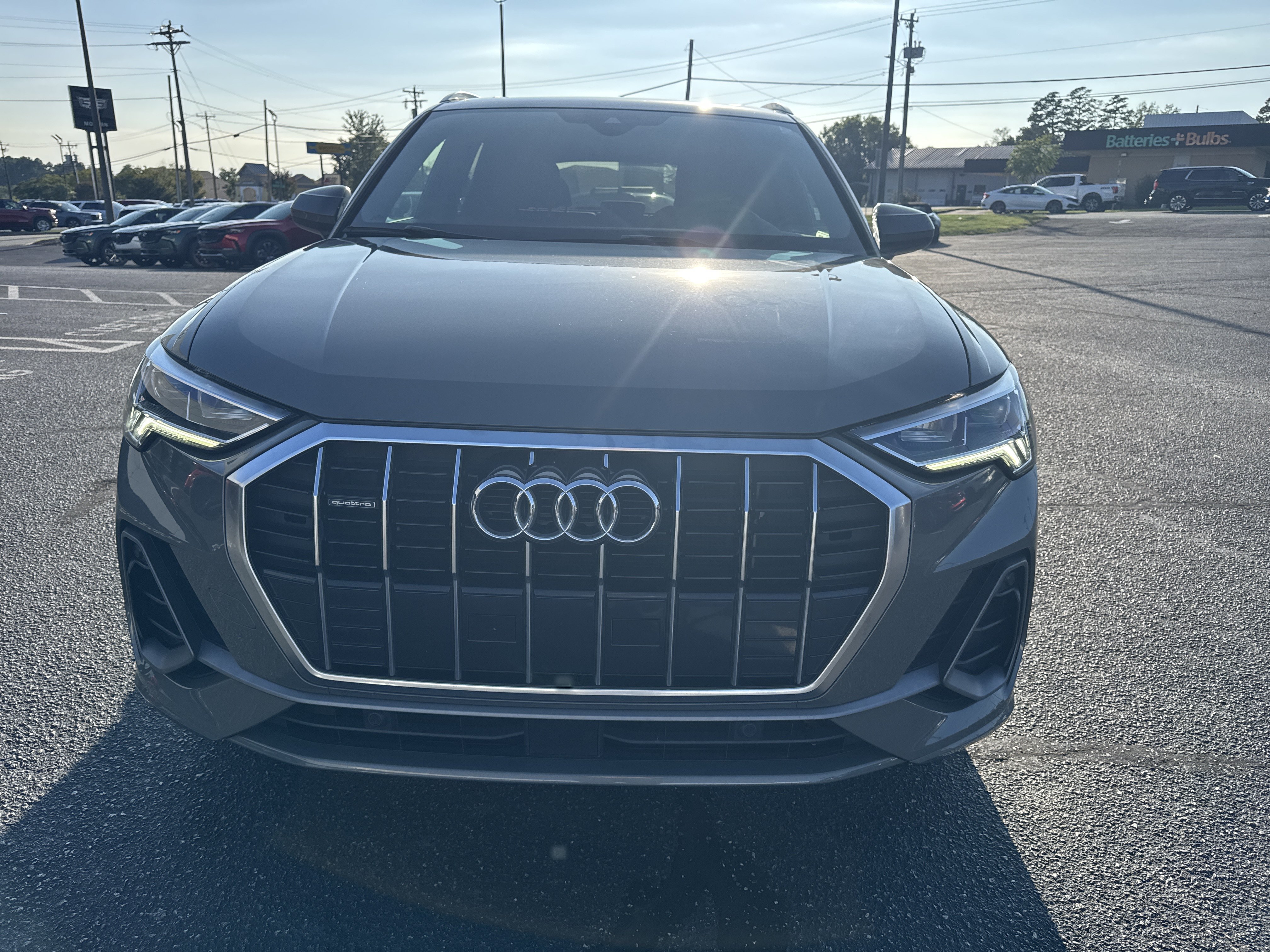 Used 2019 Audi Q3 2.0T Premium Plus AWD/4WD image 3