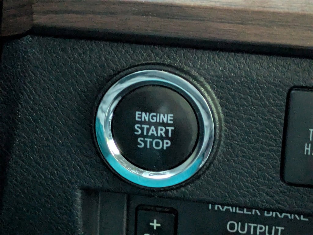 Used 2021 Toyota Tundra Limited image 31