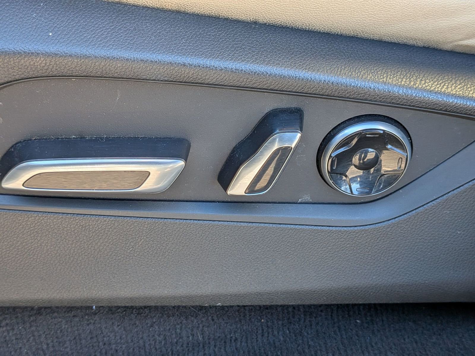 Used 2023 Acura MDX SH-AWD w/ Technology Package image 16