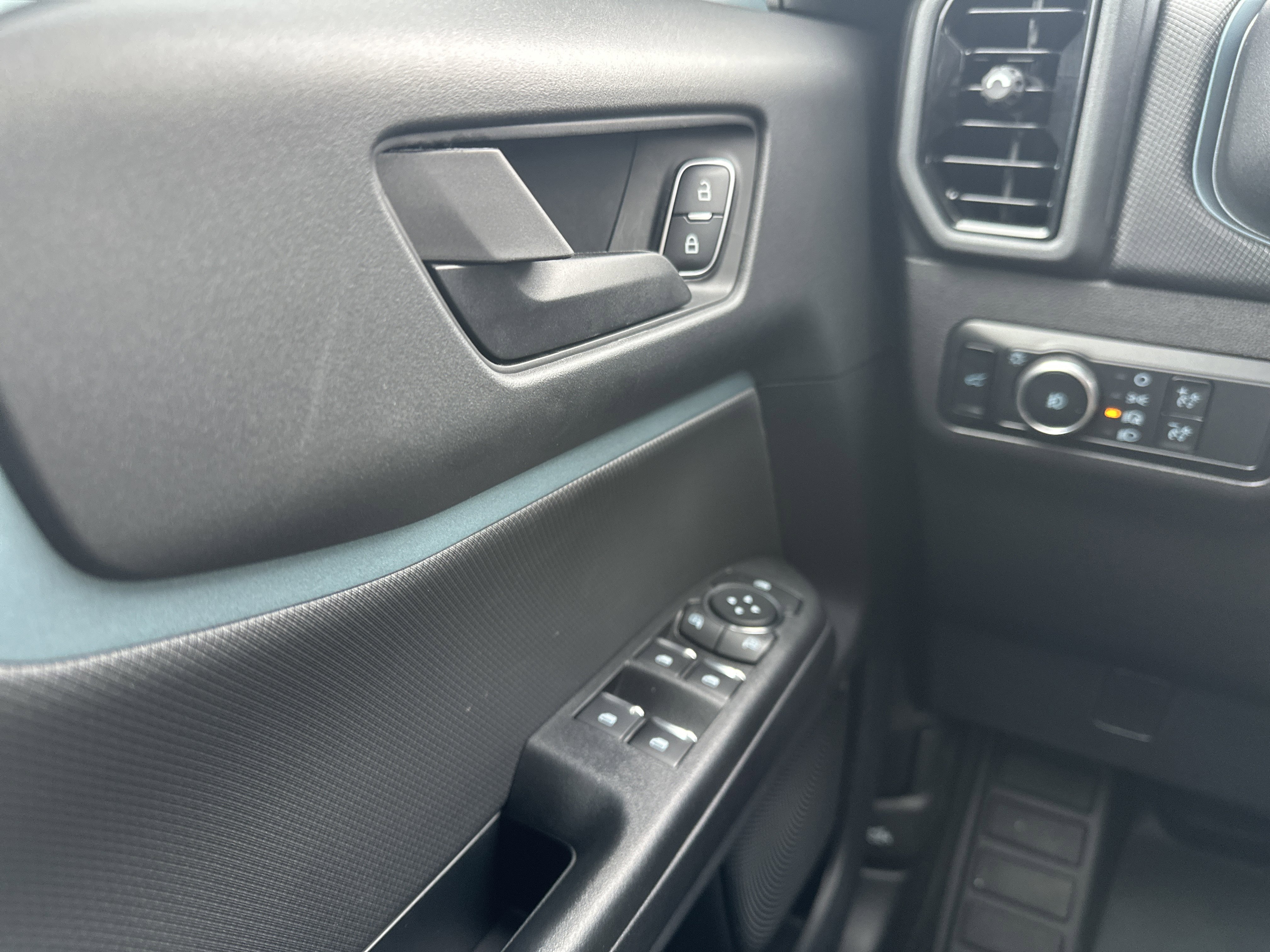 Used 2024 Ford Bronco Sport Badlands image 23