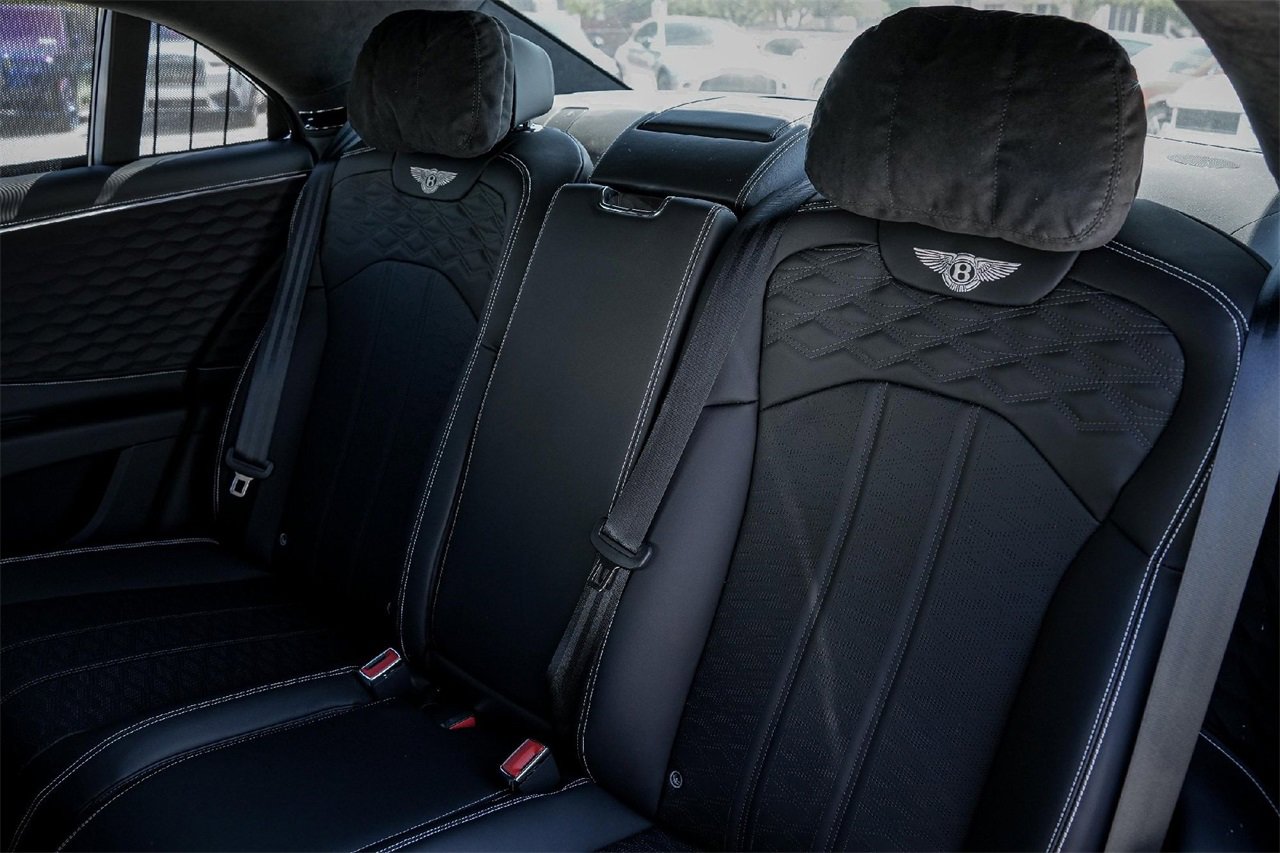 New 2025 Bentley Flying Spur Plug-In Hybrid image 46