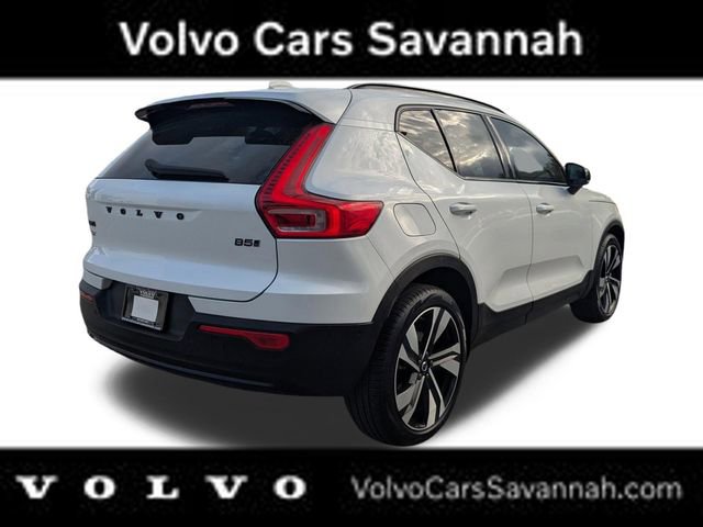 Certified 2023 Volvo XC40 B5 Ultimate w/ Protection Package Premier image 5