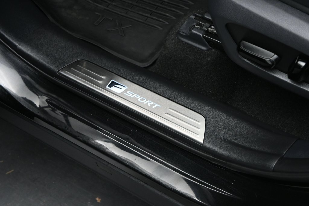 Used 2025 Lexus TX 500h AWD w/ Technology Package image 6