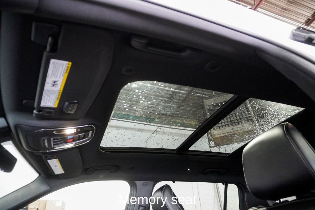 Used 2024 Jeep Grand Cherokee L Limited w/ Luxury Tech Group II image 18