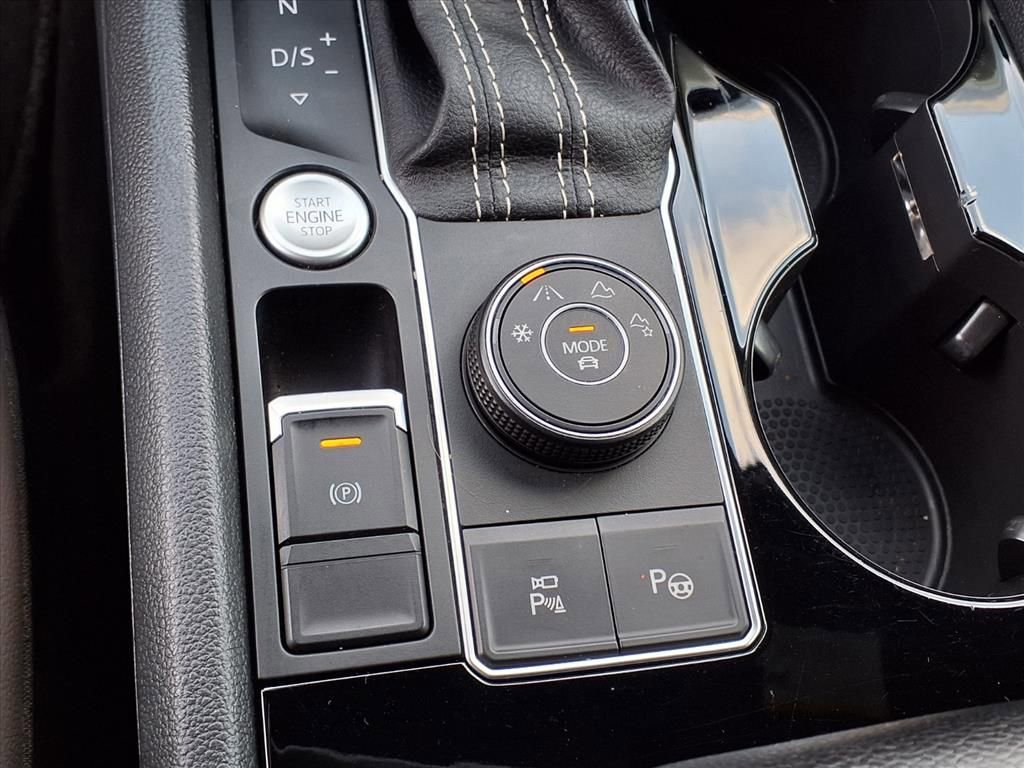 Used 2023 Volkswagen Atlas Cross Sport SEL Premium R-Line image 32