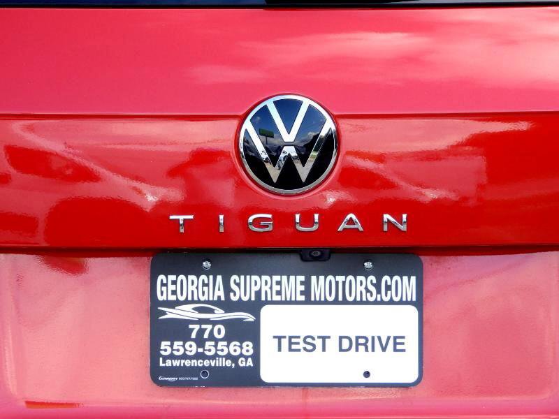 Used 2023 Volkswagen Tiguan SE w/ Panoramic Sunroof Package image 19