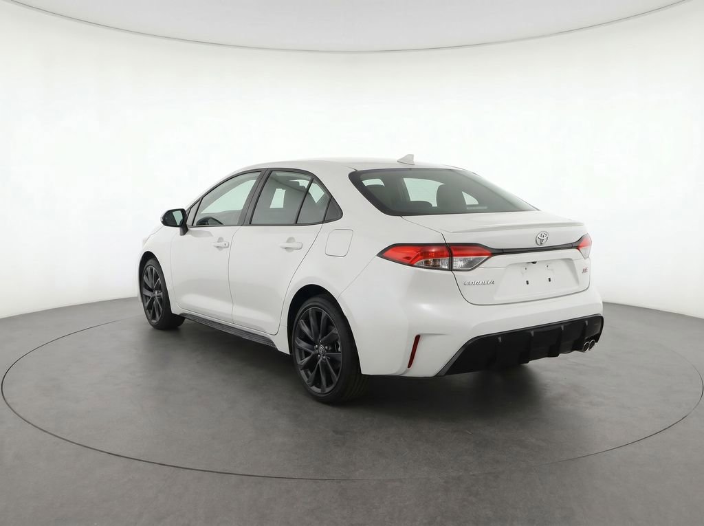Used 2023 Toyota Corolla SE w/ Carpet Mat Package (TMS) FWD image 3