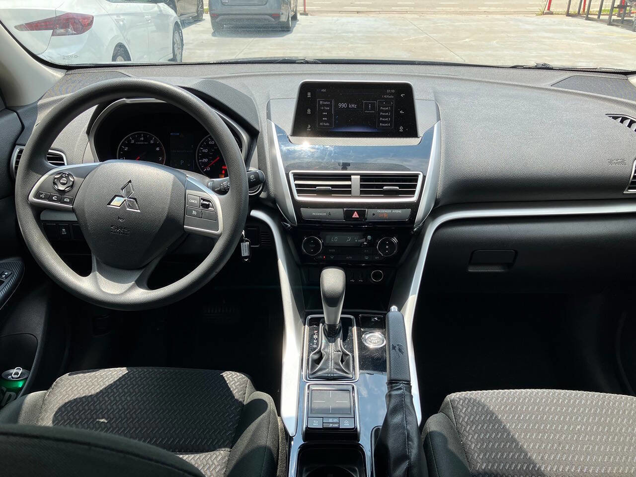 Used 2018 Mitsubishi Eclipse Cross LE image 13